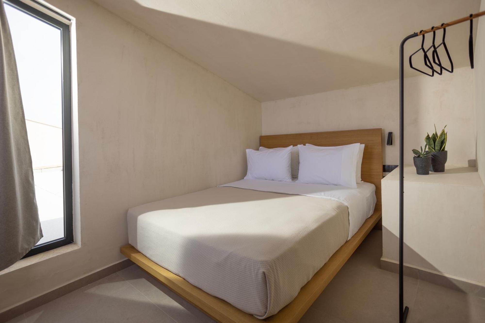 Pnoes Luxury Suites Paliouri Exterior foto